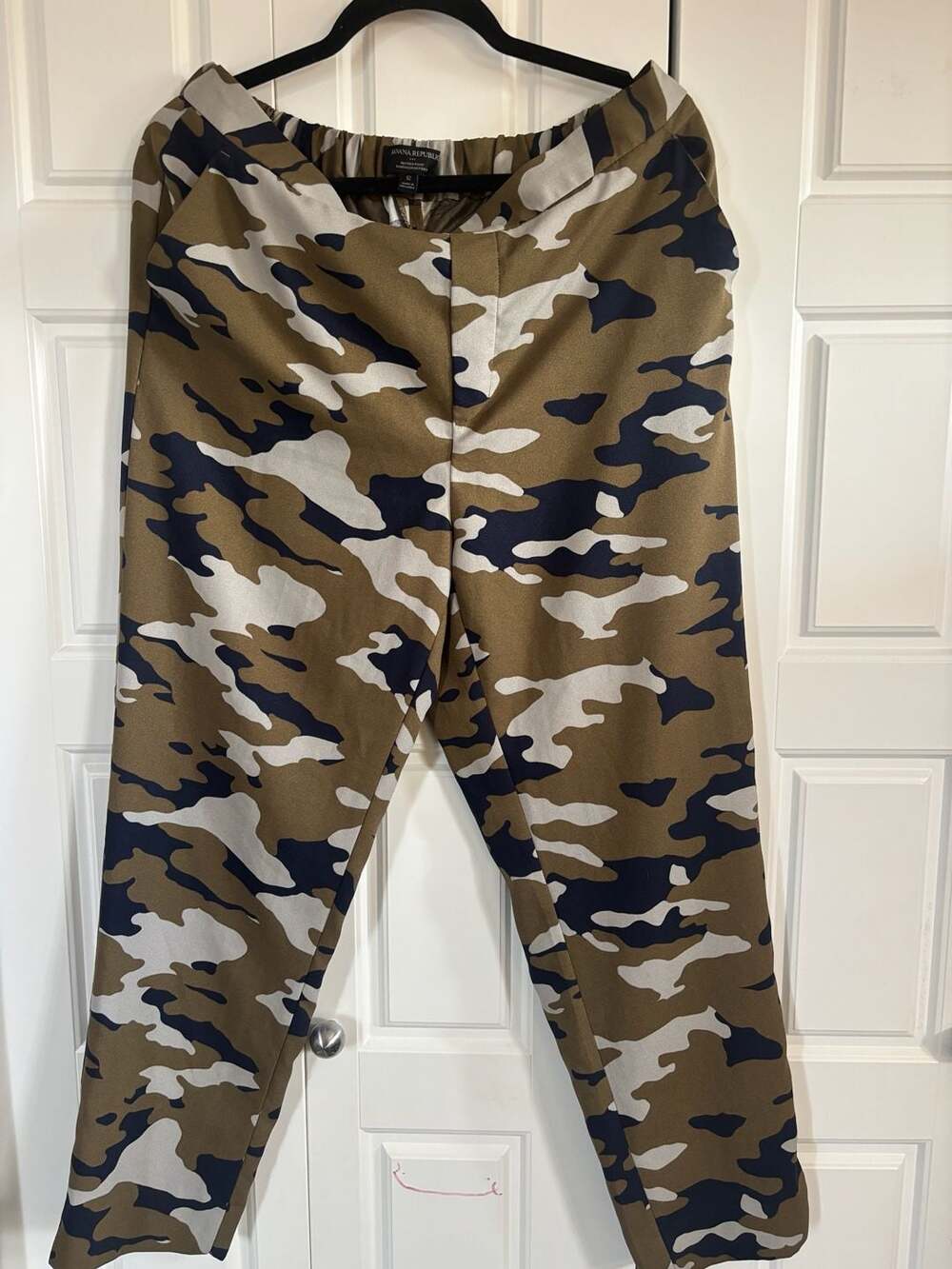 Banana Republic Hayden Pant Camouflage Ankle Pants Size 12